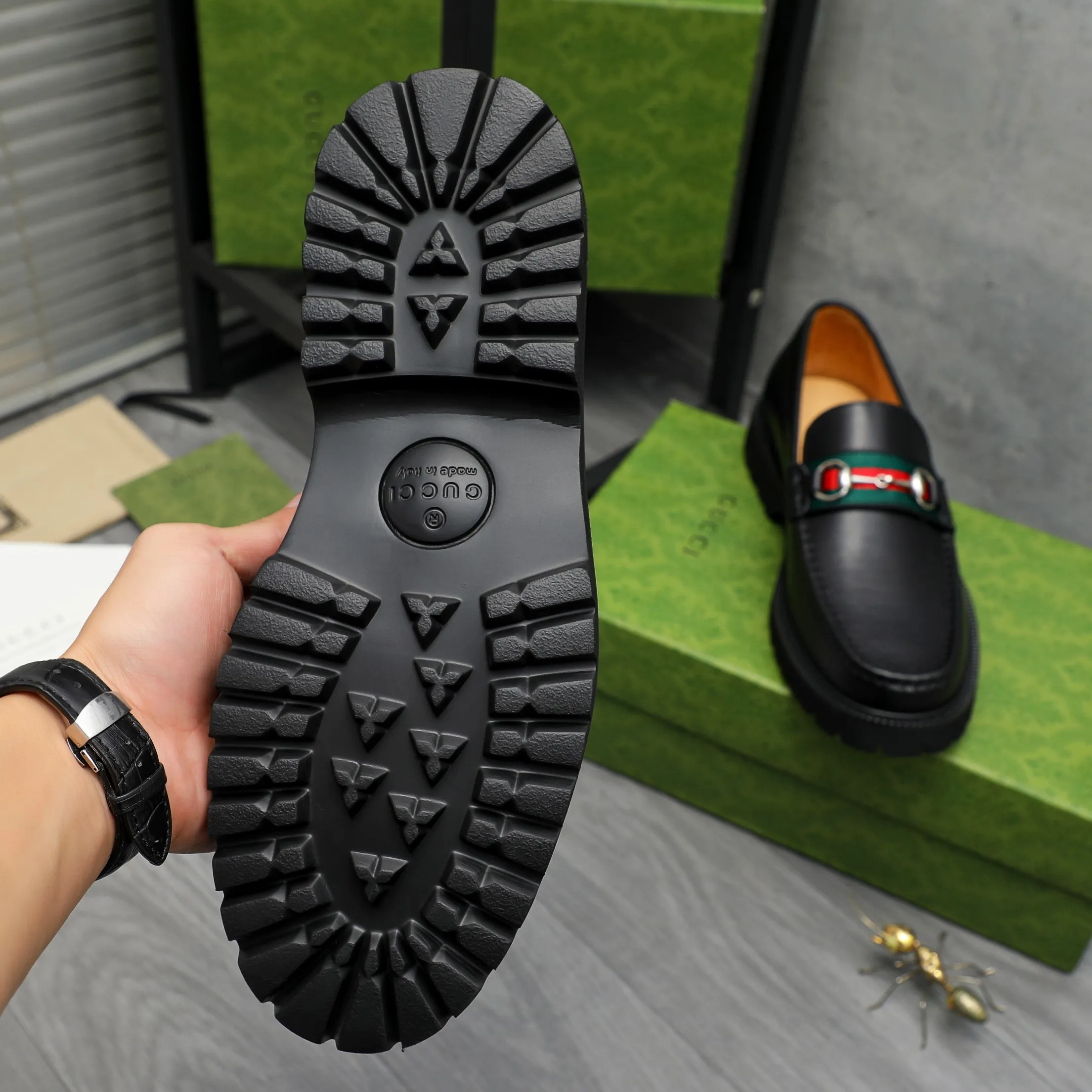 Men's shoes 💰p560 Product trademark: GUCCI "Gucci" business slip-on leather shoes Regular size: 38-46 (38.45.46 custom-made, non-returnable) Product materials: Selected high-quality cowhide upper, cowhide lining, non-slip rubber outsole